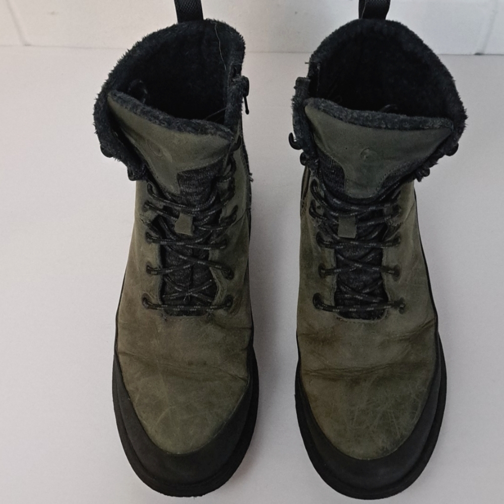 Bogs Olive Green and Black Winter Lace-Up Boots - Picture 3 of 16